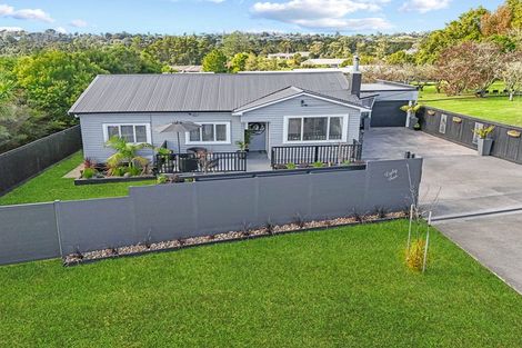 Photo of property in 84 Shaw Road, Oratia, Auckland, 0604