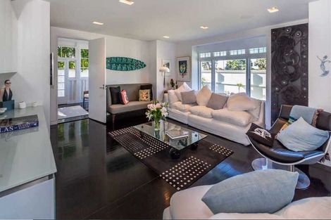 Photo of property in 100 Esplanade, Sumner, Christchurch, 8081