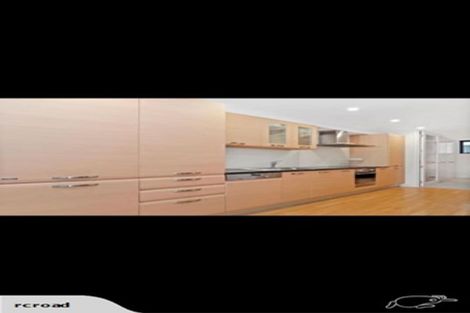 Photo of property in 2/6 Marine Parade, Mount Maunganui, 3116