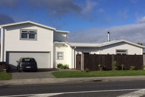 Photo of property in 1220a Papamoa Beach Road, Papamoa Beach, Papamoa, 3118