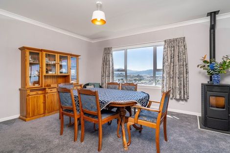 Photo of property in 63 Easther Crescent, Kew, Dunedin, 9012