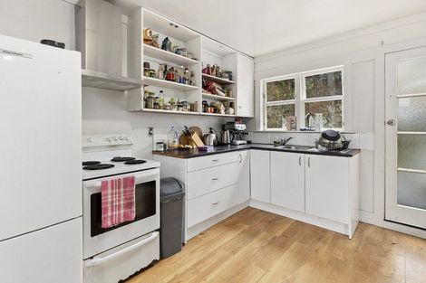 Photo of property in 35 Lawrence Street, Newtown, Wellington, 6021