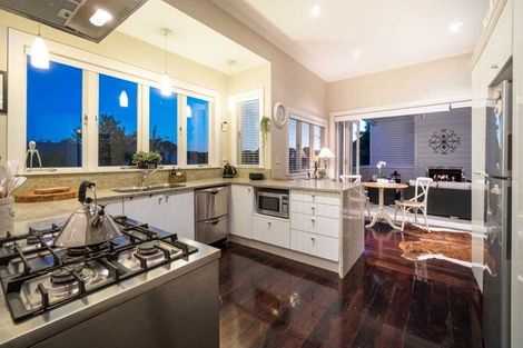 Photo of property in 1/41 Seaview Avenue, Northcote, Auckland, 0627