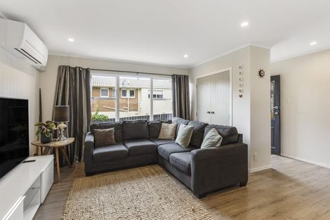 Photo of property in 37 Whitford Road, Howick, Auckland, 2014