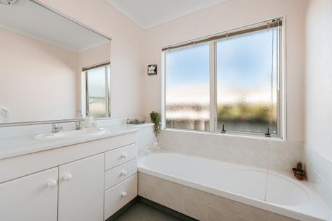 Photo of property in 1 Grantham Close, Gate Pa, Tauranga, 3112