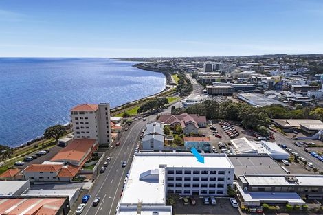 Photo of property in Devonport Apartments, 49/127 Saint Aubyn Street, New Plymouth, 4310