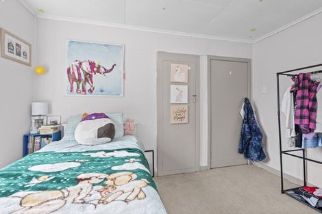 Photo of property in 64 Moa Street, Waikiwi, Invercargill, 9810