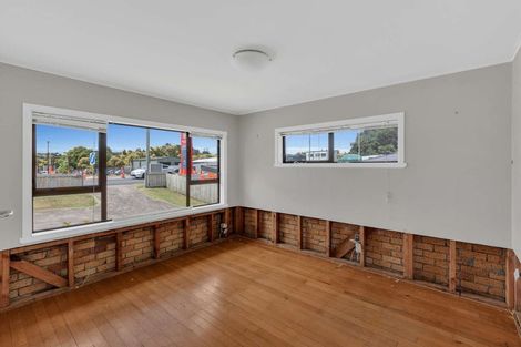 Photo of property in 8 Paerata Road, Pukekohe, 2120