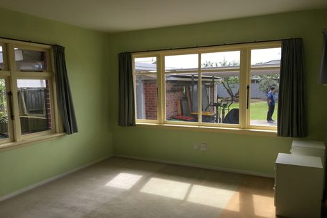 Photo of property in 130 Yaldhurst Road, Sockburn, Christchurch, 8042