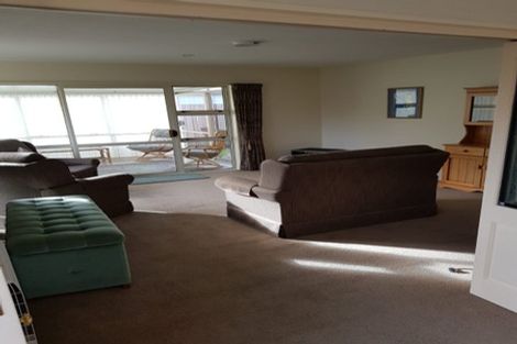 Photo of property in 2/15 Honeysuckle Place, Northcote, Christchurch, 8052