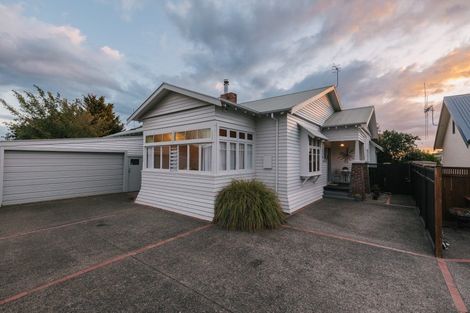 Photo of property in 168 College Street, Awapuni, Palmerston North, 4412
