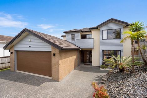Photo of property in 8 Mulu Place, Fairview Heights, Auckland, 0632