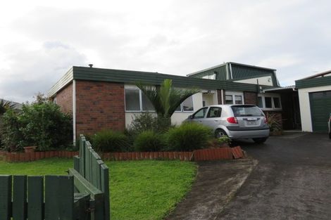 Photo of property in 16 Chipping Dale, Mangere Bridge, Auckland, 2022