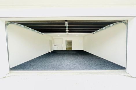 Photo of property in 28 Parahau Road, Papakura, 2110