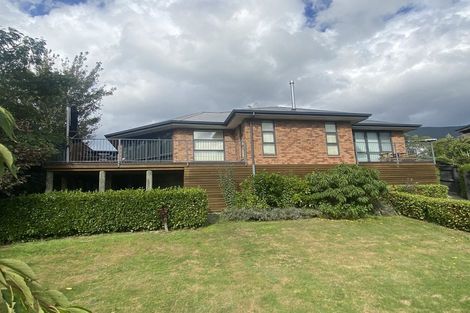 Photo of property in 27 Glentui Place, Waikawa, Picton, 7220