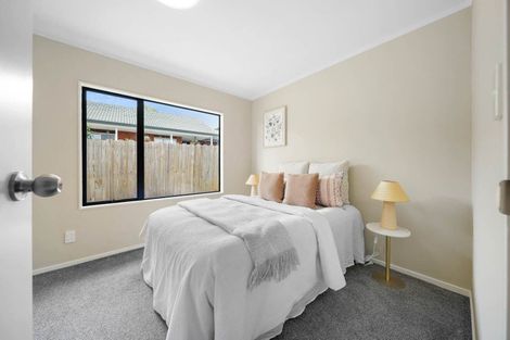 Photo of property in 172 Burswood Drive, Burswood, Auckland, 2013