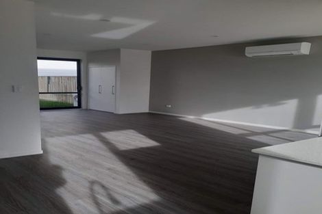 Photo of property in 16 Karoro Road, Flat Bush, Auckland, 2019