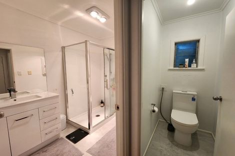 Photo of property in 18a Parrs Cross Road, Henderson, Auckland, 0612