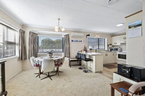 Photo of property in 135 Clawton Street, Westown, New Plymouth, 4310