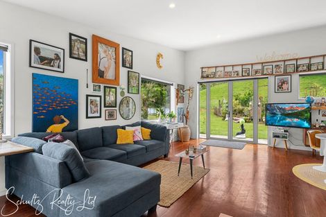 Photo of property in 37 Willow Lane, Maungaturoto, 0588
