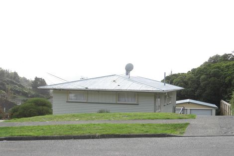 Photo of property in 12 Holmes Grove, Naenae, Lower Hutt, 5011