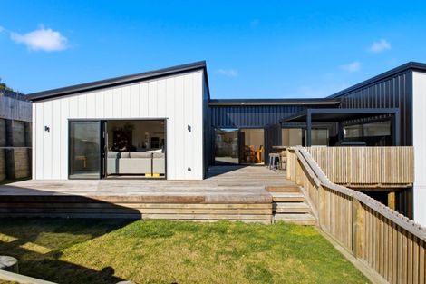 Photo of property in 12 Bob Carter Place, Welcome Bay, Tauranga, 3175