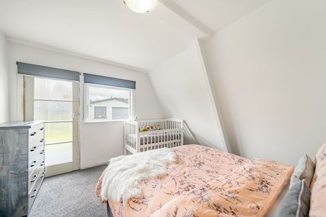 Photo of property in 23 Mangaroa Hill Road, Maoribank, Upper Hutt, 5018