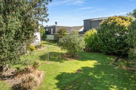 Photo of property in 124 Given Avenue, Whangamata, 3620