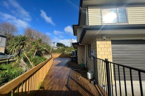 Photo of property in 19a Kelwyn Road, Kelston, Auckland, 0602
