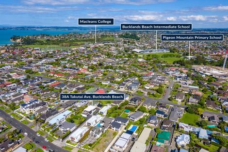 Photo of property in 38a Takutai Avenue, Bucklands Beach, Auckland, 2012