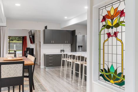 Photo of property in 2 Cannon Hill Crescent, Mount Pleasant, Christchurch, 8081