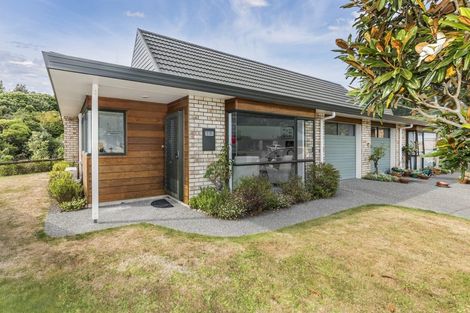Photo of property in Redwood Village, 25/42 Main Road, Tawa, Wellington, 5028
