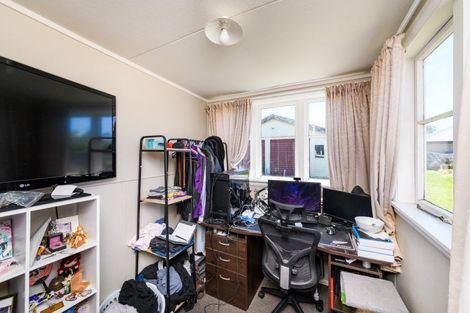 Photo of property in 5 Clyde Crescent, Roslyn, Palmerston North, 4414