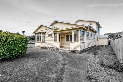 Photo of property in 117 Weraroa Road, Waverley, 4510
