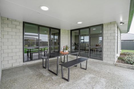 Photo of property in 15 Chatham Rise, Seaward Bush, Invercargill, 9812