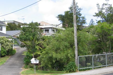 Photo of property in 2/2 Heathcote Road, Castor Bay, Auckland, 0620