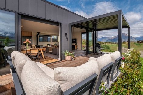 Photo of property in 93 Spur Ridge Rise, Jacks Point, 9371