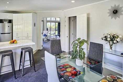 Photo of property in 22 The Crowsnest, Whitby, Porirua, 5024