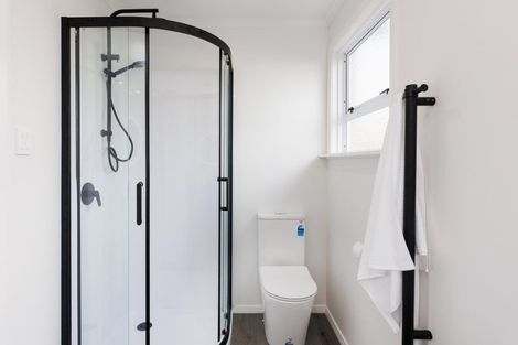 Photo of property in 6 Cremorne Avenue, Hokowhitu, Palmerston North, 4410