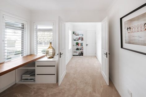 Photo of property in 5 Inglewood Place, Bethlehem, Tauranga, 3110