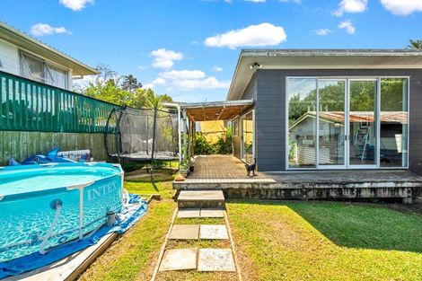 Photo of property in 1 Pitcher Place, Glen Eden, Auckland, 0602