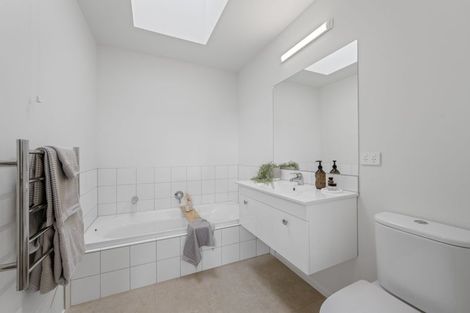 Photo of property in 4b Onslow Road, Lake Hayes, Queenstown, 9304