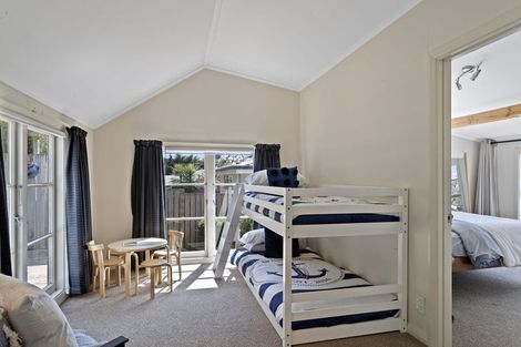 Photo of property in 55 Batten Grove, The Pines Beach, 7630