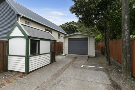 Photo of property in 25 Happy Valley Road, Owhiro Bay, Wellington, 6023