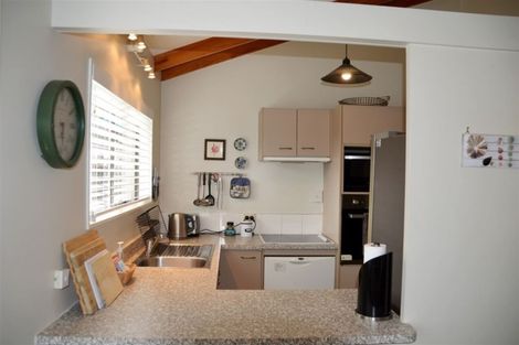 Photo of property in 19 Taumata Close, Paihia, 0200