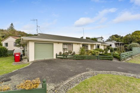 Photo of property in 41 Koromiko Street, Otaki Beach, Otaki, 5512