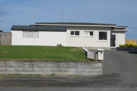Photo of property in 51a Matai Street, Castlecliff, Whanganui, 4501