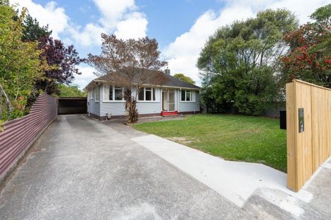 Photo of property in 21 Crewe Crescent, Hokowhitu, Palmerston North, 4410