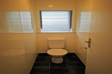 Photo of property in 3 Santa Rosa Terrace, Forrest Hill, Auckland, 0620