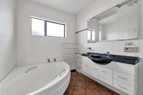 Photo of property in 74 Cressida Avenue, Stratford, 4332